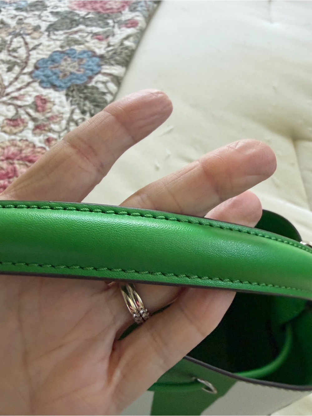 Michael Kors bucket purse - Picture 5 of 7